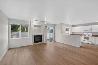 Main picture of 5146 NE Schoeler Cir