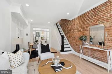 Main picture of 432 S Robinson St