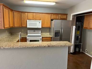 Main picture of 35 E Lincoln Ave