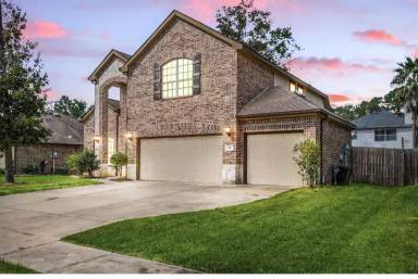 Main picture of 910 S Chamfer Way