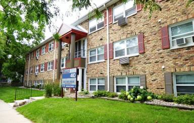 Main picture of 410 6th St SE