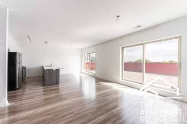 Main picture of 2700 W North Ave