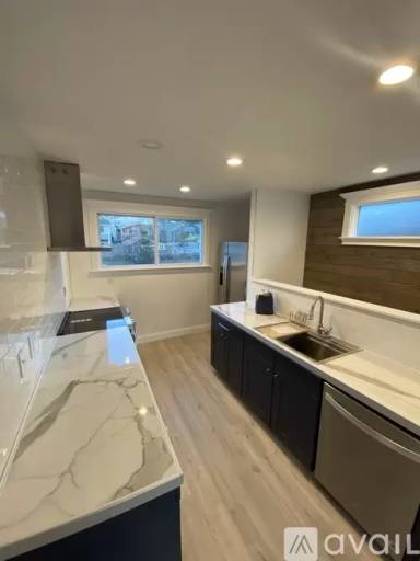 Main picture of 808 McKenzie Ave