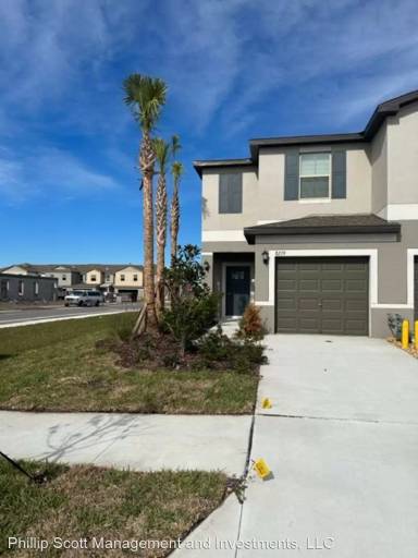 Main picture of 8279 Crescent Oaks Dr