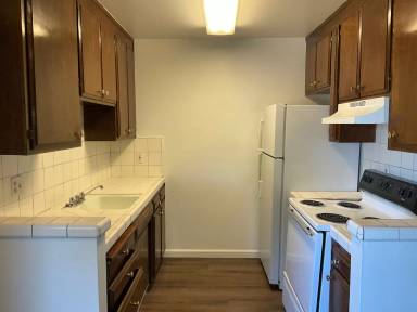 Main picture of 1338 W 12th St