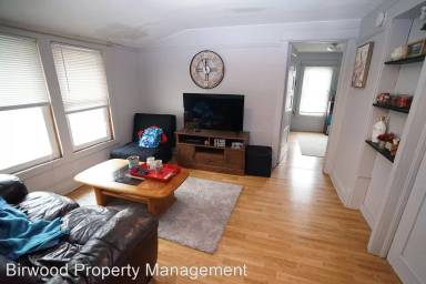 Main picture of 554 W Mifflin St