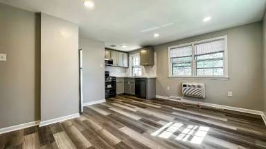 Main picture of 600 Walnut Ln