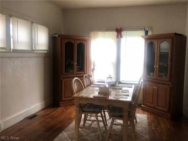 Main picture of 1124 E 145th St