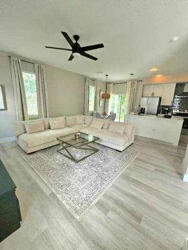 Main picture of 70 W Esther St