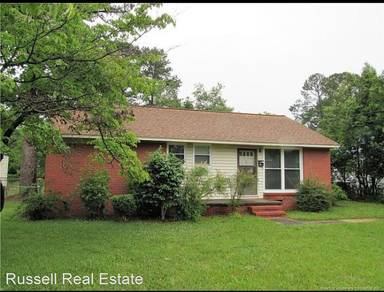 Main picture of 480 McBain Dr