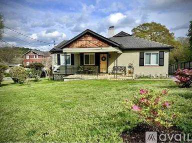 Main picture of 408 Broughton St