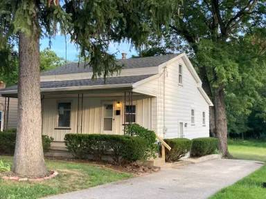 Main picture of 105 Shields Rd