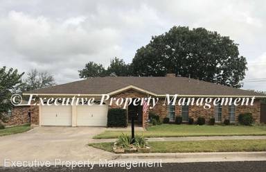 Main picture of 631 Manning Dr