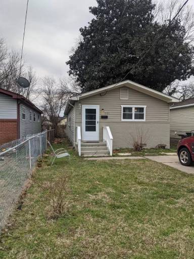 Main picture of 321 Mary St