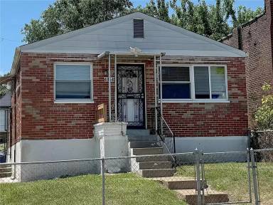 Main picture of 4864 Carter Ave