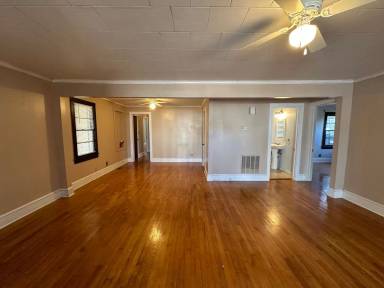 Main picture of 703 Maple St