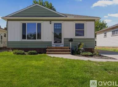 Main picture of 2603 Center Dr