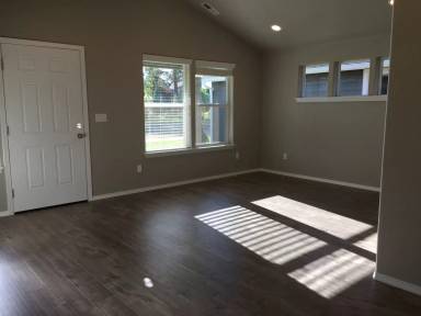 Main picture of 1281 W Rail Way