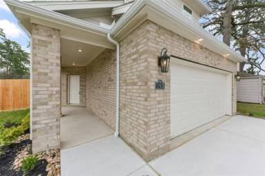 Main picture of 11938 Lakewood West Dr