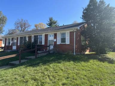 Main picture of 1986 Fair Oaks Dr