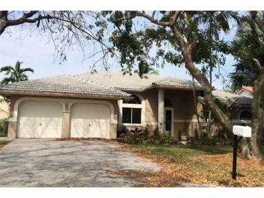 Main picture of 4632 NW 100th Ter