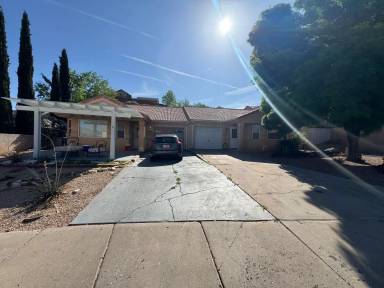 Main picture of 636 N 220 W