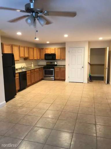 Main picture of 9 Jenna Ln