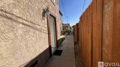 Main picture of 4421 Farquhar Ave
