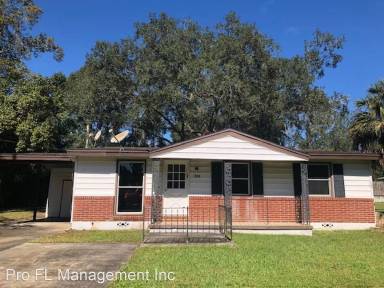 Main picture of 344 Lake Crescent Dr