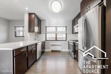 Main picture of 601 Sheridan Rd