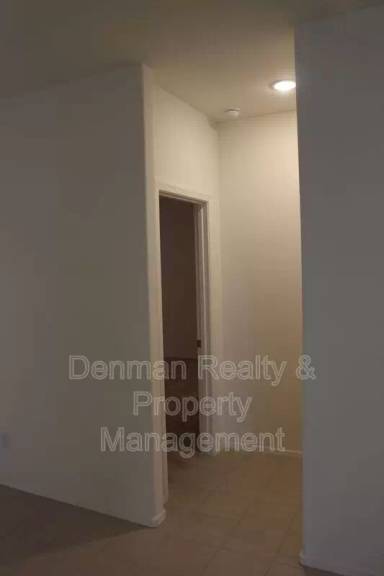 Main picture of 288 W Tropical Dr
