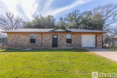 Main picture of 1104 Renee Spur
