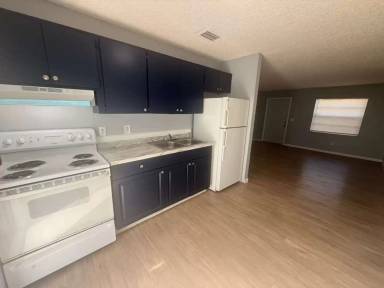 Main picture of 8214 N 17th St