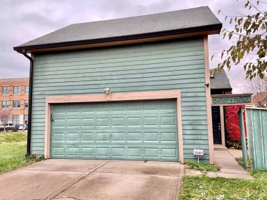 Main picture of 942 Fayette St