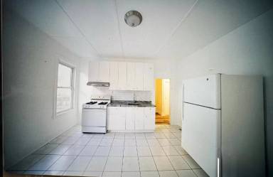 Main picture of 23 Union Ave