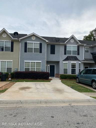 Main picture of 2393 Coach Way