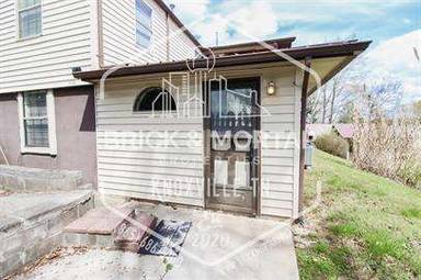 Main picture of 516 N Houston St