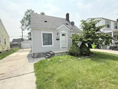 Main picture of 14641 Russell Ave