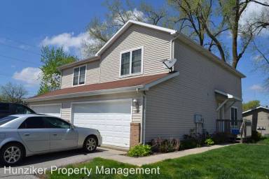 Main picture of 906 Delaware Ave