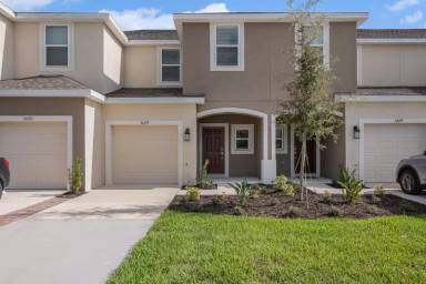 Main picture of 34195 Polacca Ln