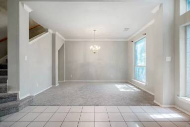 Main picture of 4229 Kingsburg Dr