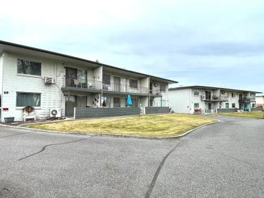 Main picture of 89 N Waverly Pl
