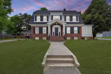 Main picture of 85 Main St