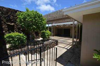 Main picture of 3841 Poka St