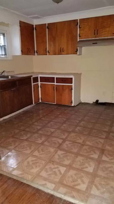 Main picture of 474 Hayward Ave