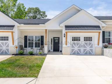 Main picture of 3933 Sudley Pt