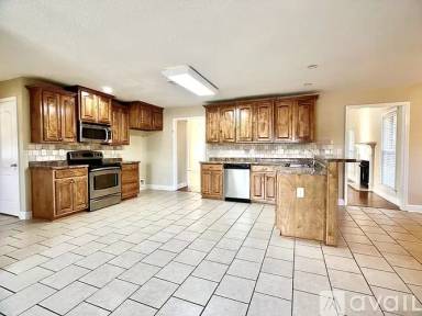 Main picture of 600 Twelve Oaks Dr