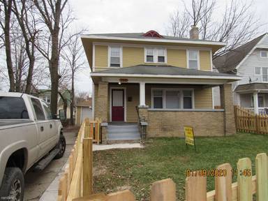 Main picture of 724 Douglas Ave