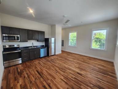 Main picture of 606 N Main St