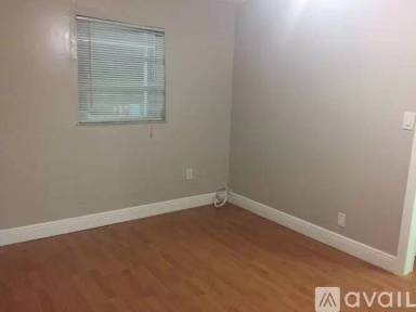 Main picture of 190 SW 50th Ave
